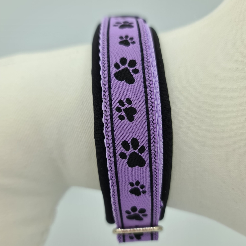 Halsband schwarz-lila mit Pfötchen, verstellbar & gepolstert